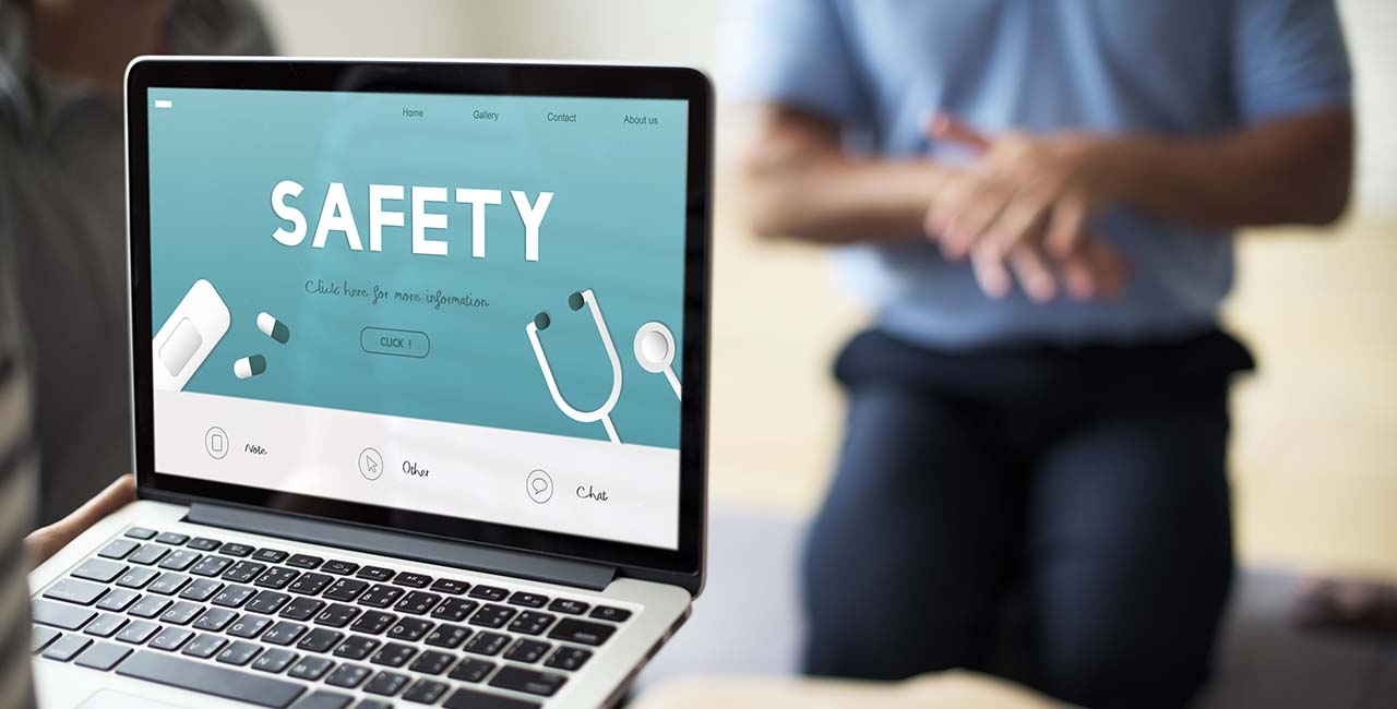 المبادرة والقيام بتنفيذ الأبحاث الصحية والبيئية